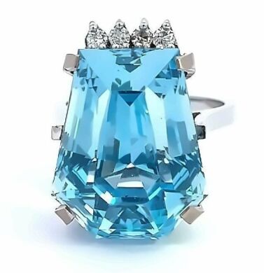 18K White Gold Aquamarine and Diamond Ring