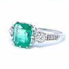 "Retailer Liquidation Brand New" Emerald and Diamond Ring set in 18K white gold - 2