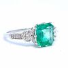 "Retailer Liquidation Brand New" Emerald and Diamond Ring set in 18K white gold - 3