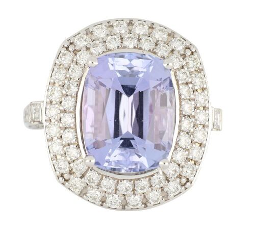 18k White Gold Ring set with a 7.40ct Tanzanite and 1.45cts of F/VS Diamonds