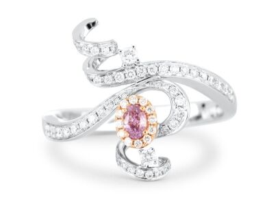 18k White gold ring set with a centre oval cut 0.126ct natural FDPP (Natural Fancy Deep Pinkish Purple) diamond