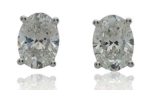 18k white gold lab grown diamond solitaire stud earrings IGI certified