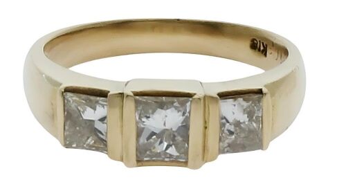 18K yellow gold diamond trilogy ring