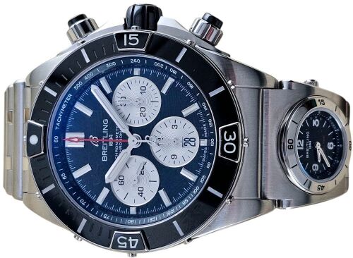 Breitling Super Chronomat B01 UTC Clock