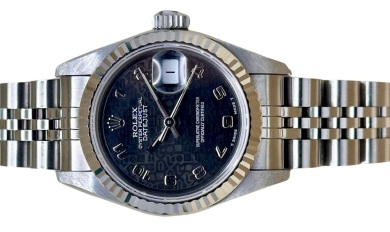 Rolex Lady-Datejust 26 18K White Gold Bezel Black Dial Ref 69174